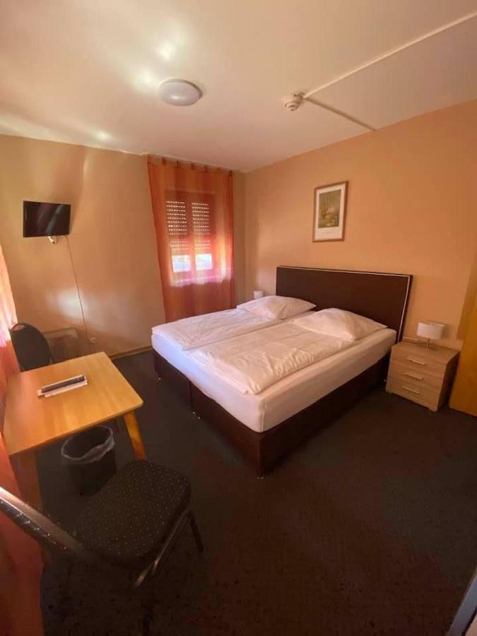 רוטנבורג אוב דר טאובר Hotel-Gasthof "Alter Ritter" מראה חיצוני תמונה