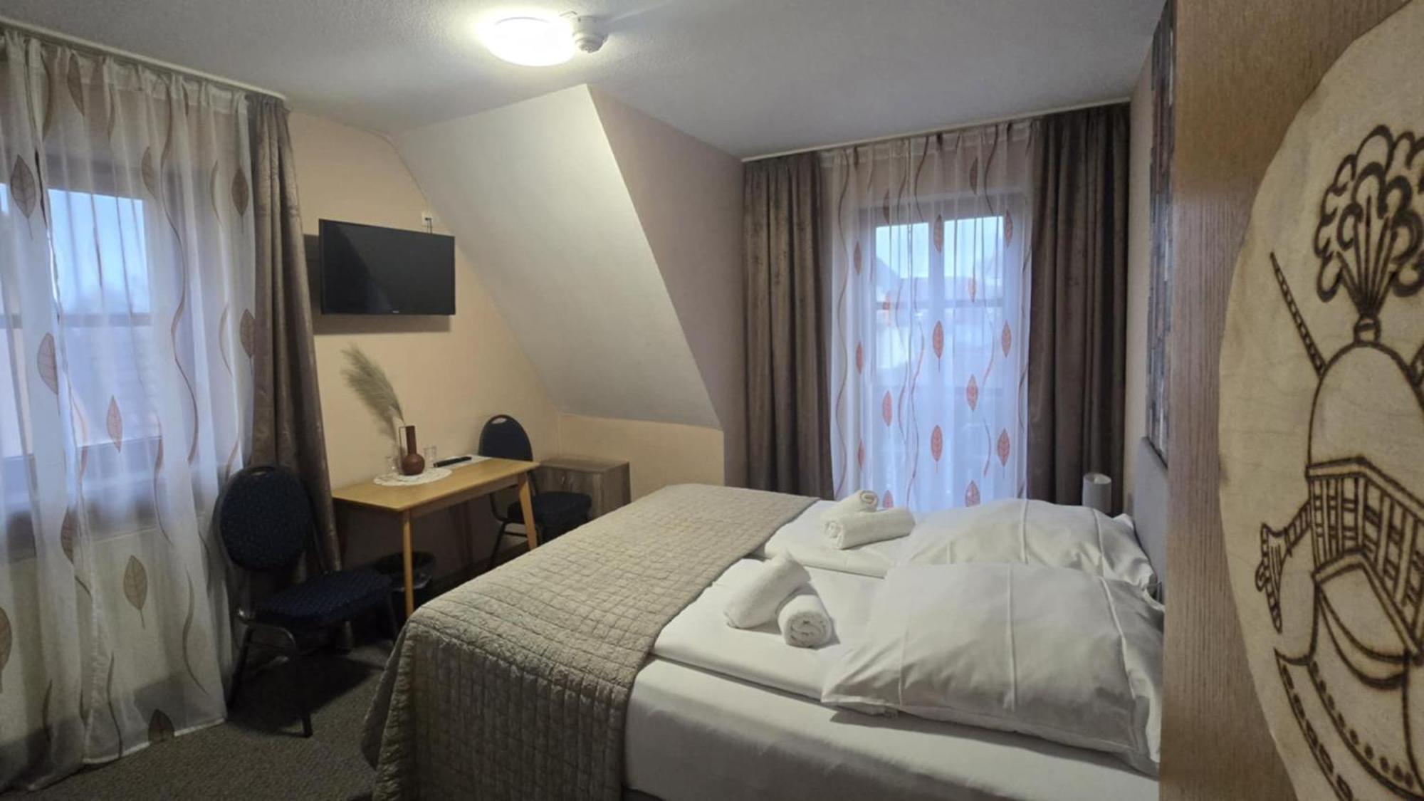 רוטנבורג אוב דר טאובר Hotel-Gasthof "Alter Ritter" מראה חיצוני תמונה