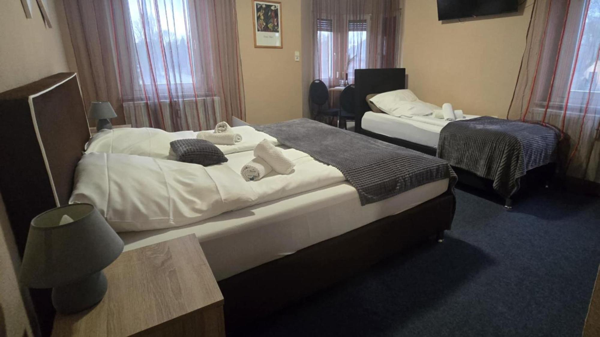 רוטנבורג אוב דר טאובר Hotel-Gasthof "Alter Ritter" מראה חיצוני תמונה