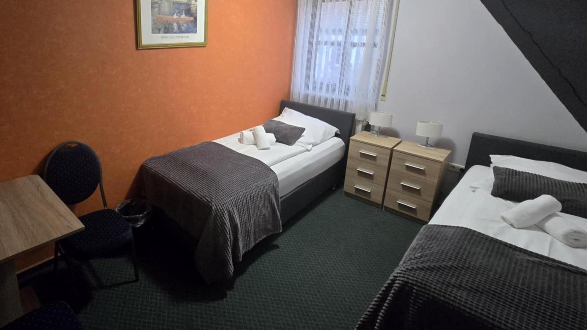 רוטנבורג אוב דר טאובר Hotel-Gasthof "Alter Ritter" מראה חיצוני תמונה
